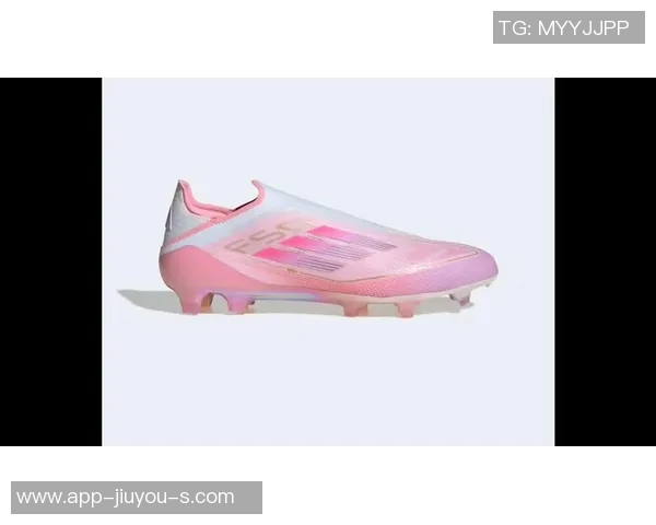 阿迪达斯足球鞋助力世界杯激情赛事展现运动魅力与技术创新